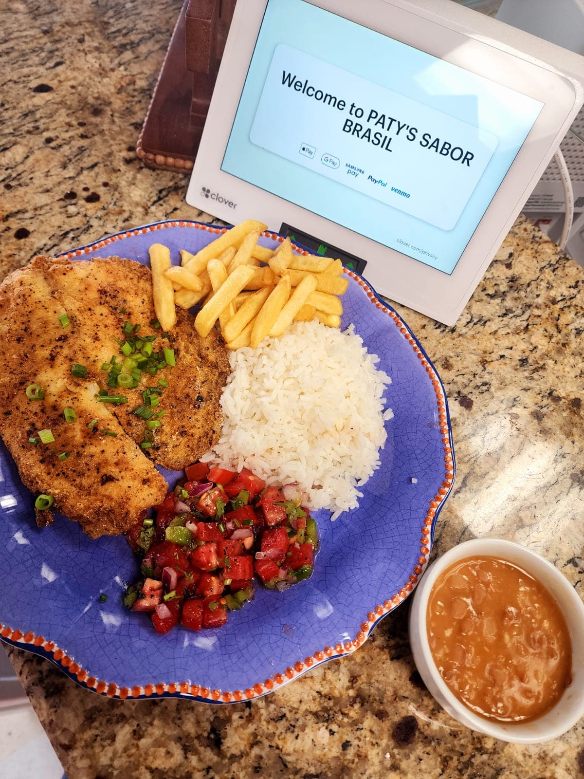 Tilápia à milanesa - Breaded tilapia